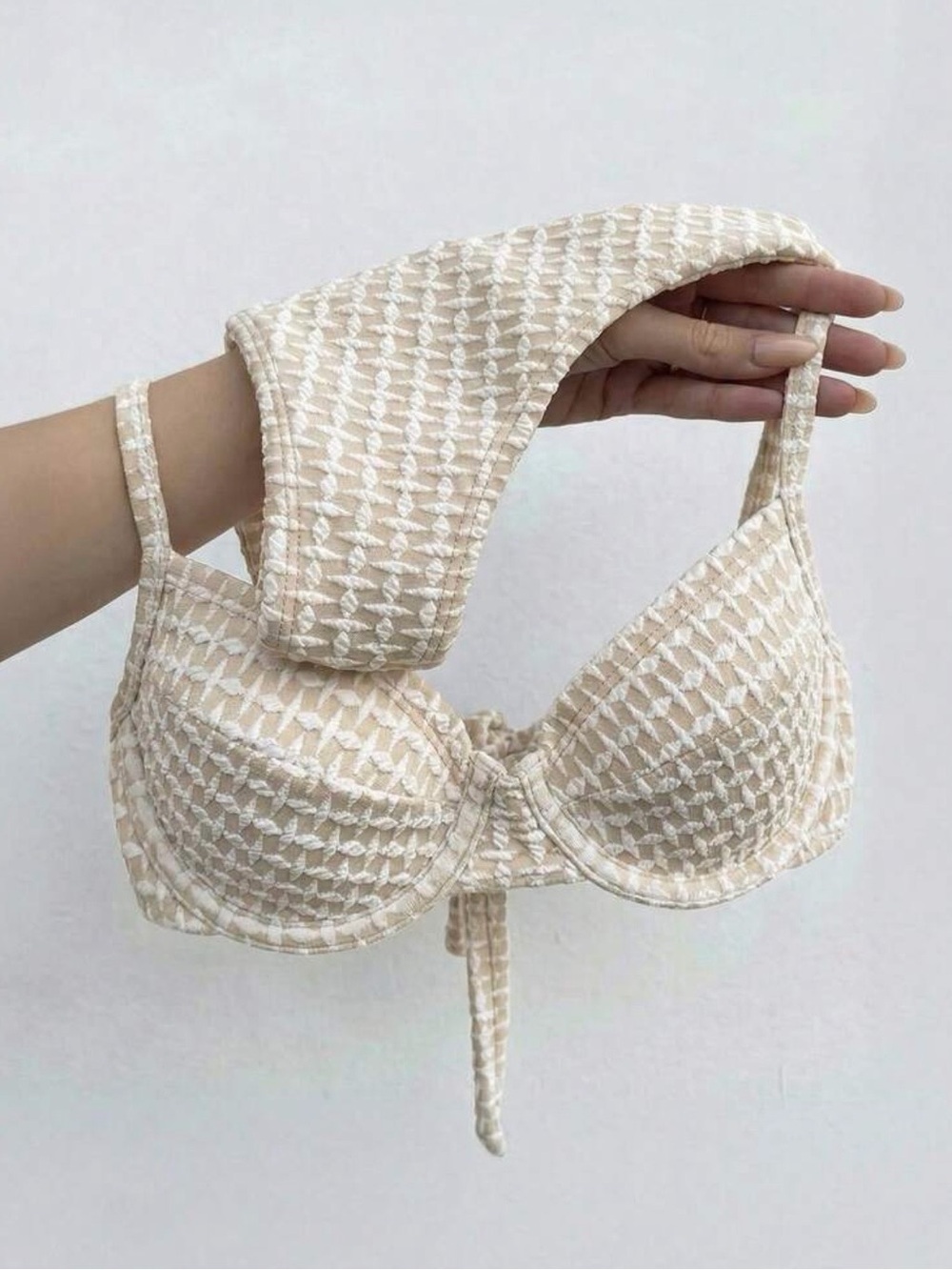 SHEIN Beige and White Textured Underwire Bikini Top